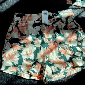Abercrombie floral, lined shorts.